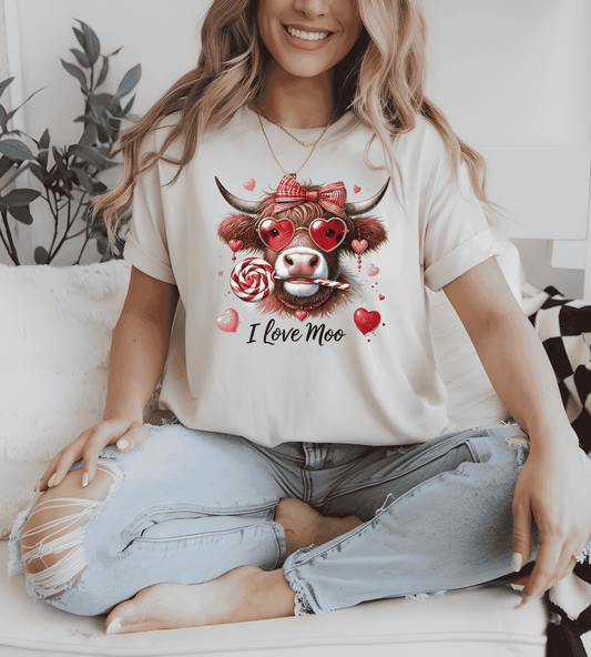 “I Love Moo” Highland Cow Cute Heart & Candy Graphic Tee